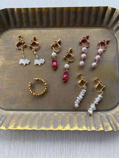 ハンドメイドイヤリングとリングの5点セット イヤリング アクセサリー ヴィンテージ ゴールド系淡水パール
