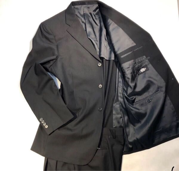 新品☆未使用【サイズYA7 XL相当★人気の礼服】3Bシングルスーツ メンズスーツ ブラックフォーマル 背抜き サイドベンツ