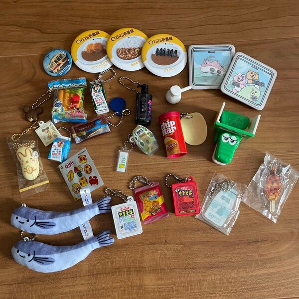 ガチャガチャ ミニチュア 食品系 日用品系 おぱんちゅうさぎ 缶バッジ