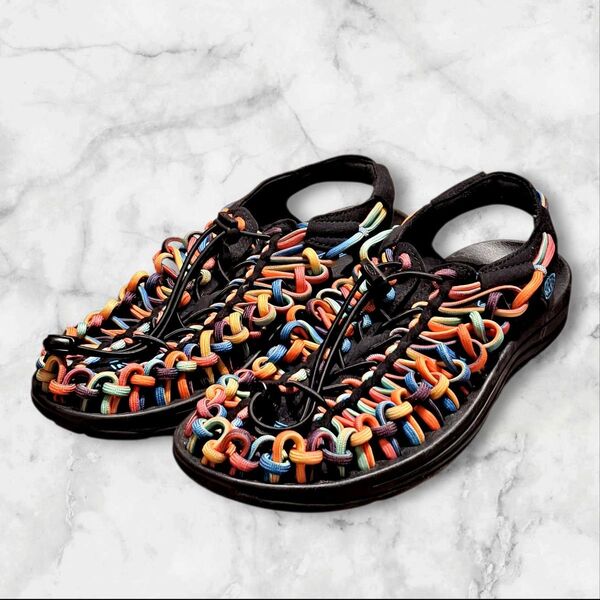KEEN ユニーク サンダル マルチカラー 7 24.0cn