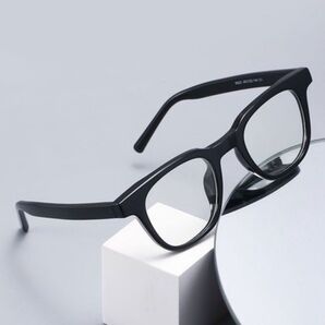 《再入荷》黒縁 伊達メガネ☆小顔効果 ブラック 韓国 学校 おしゃれ 度なし かわいい 大きめフレーム 眼鏡 人気 男女兼用