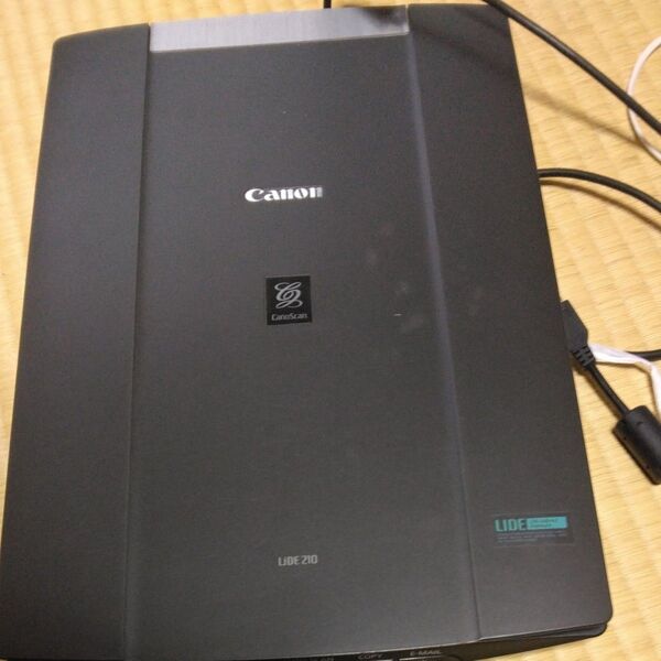 Canon CanoScan LiDE 210 スキャナー