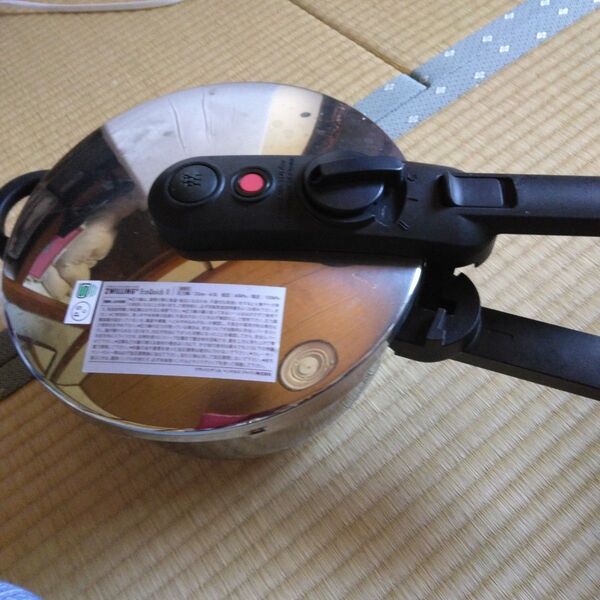 ツヴィリング 圧力鍋 4.5L 23cm×40.5cm