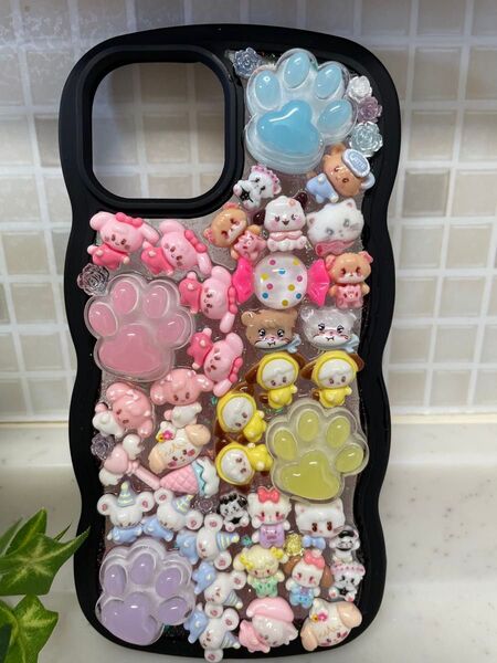 iPhone15用ケース デコもりもり★ハンドメイド みっこ
