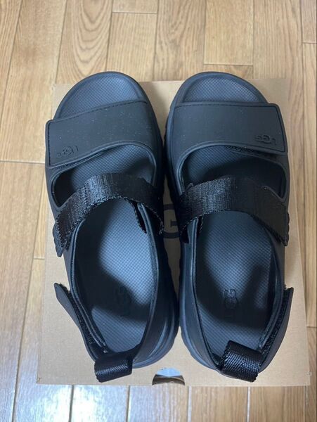 UGG サンダル