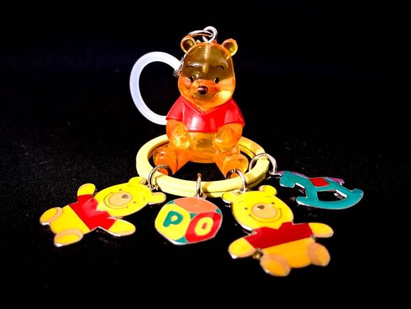 Disney ディズニー くまのプーさん メタル キーチェーン キーホルダー めじるし アクセサリー ガチャ
