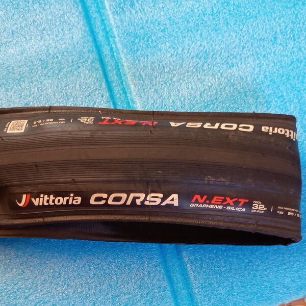 国内正規品 ヴィットリア コルサ N.EXT クリンチャー CORSA N.EXT 700×32C ロードタイヤ ロードバイク