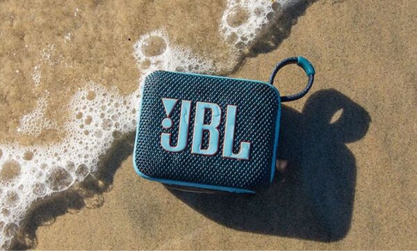JBL GO4 ポータブルスピーカー ブラック/ブルー/レッド/ピンク/ホワイト/スクワッド Bluetooth スピーカー