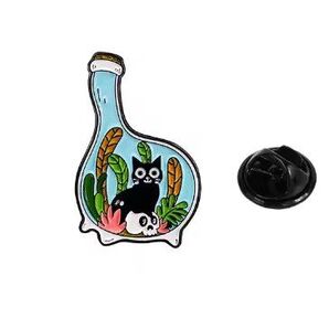 ピンバッジ 黒猫とボトルA ネコ ねこ ドクロ 瓶 かわいい 可愛い キュート エナメルピン アクセサリーピン