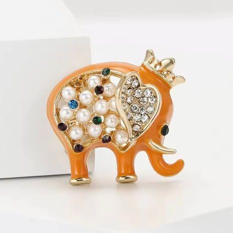 ブローチ 王冠と象 ゾウ ぞう オレンジ 人工パール ラインストーン ジルコニア エナメル仕上げ 可愛い かわいい キュート ピン