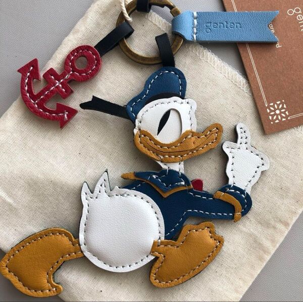 ゲンテンgentenワクワクレザーチャームディズニーキャラクター/ドナルドダック