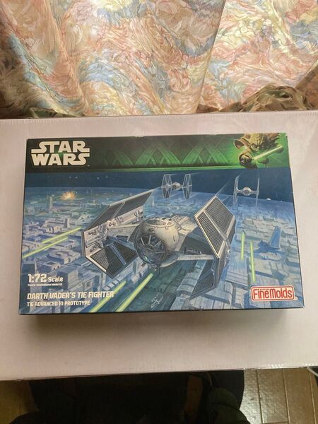 ファインモールド1/72ダースベイダー専用タイファイター スターウォーズ プラモデル