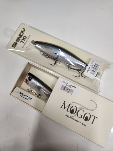 シンディ110 モゴット レヴォニック