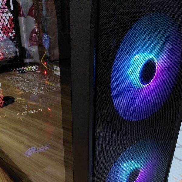 ライト ゲーミングPC Core i3 FractalDesign ATX HDD ssd gtx970 メモリ16gb