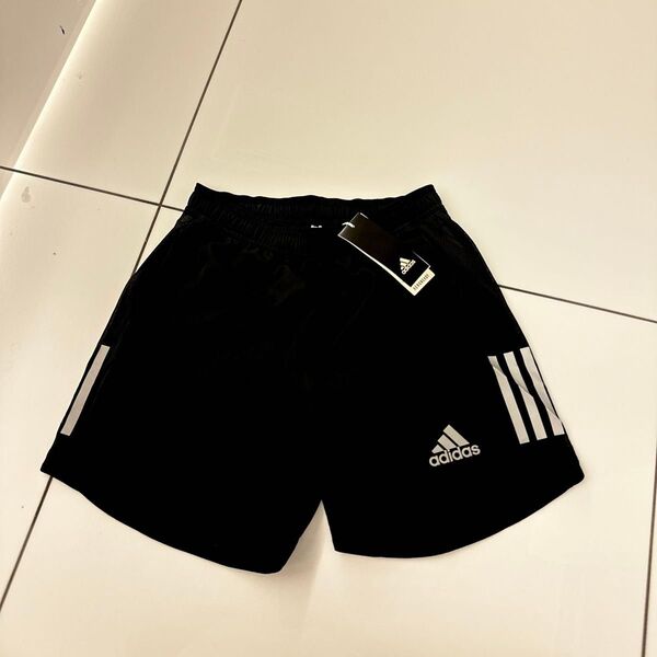 adidas 未使用 ショートパンツ ナイロン タグ付き アディダス ハーフパンツ 短パン 黒 ショートパンツ ランニングパンツ