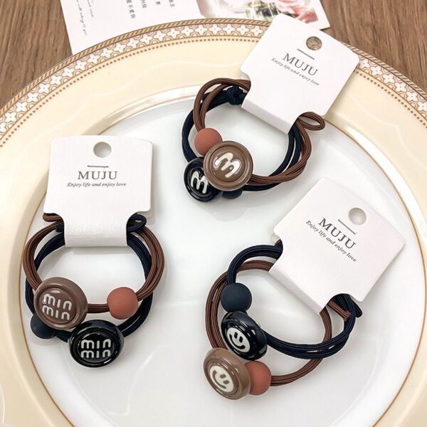 スマイル ニコちゃん ヘアゴム クローバー 四つ葉 匿名発送 パール ラインストーン 可愛い おしゃれ 上品 入学式 入園式