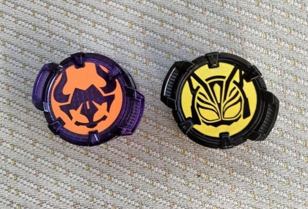 仮面ライダーギーツ DXコアID(バッファ&ナーゴ)