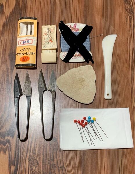 裁縫道具 昭和レトロ 縫い針 まち針 ヘラ 糸切りハサミ ハードチョーク
