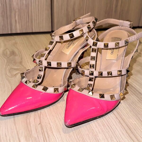 【説明欄必読】【即購入OK】【値下げ不可】【23cm】VALENTINO ロックスタッズ ハイヒール ピンクベージュ