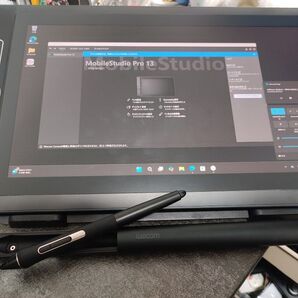 Wacom Mobile Studio Pro 13 第2世代 DTHW-1321 i5 8GB 128GB