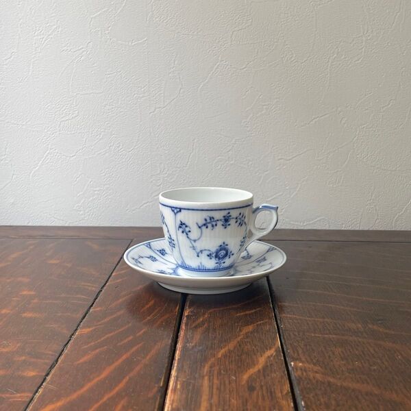 ロイヤルコペンハーゲン ブルーフルーテッドプレイン カップ&ソーサー ROYAL Copenhagen