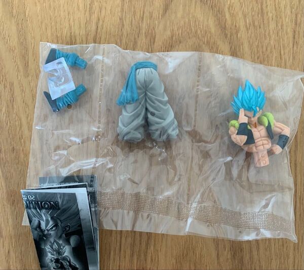 ガシャポン フィギュア HGドラゴンボール02 SAIYAN EDITION 超サイヤ人ゴッド超サイヤ人ゴジータ