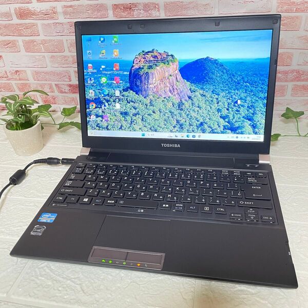★美品SSD128GB メモリ8GB★R732/H i5-3340M Bluetooth Win11 ノートPC564