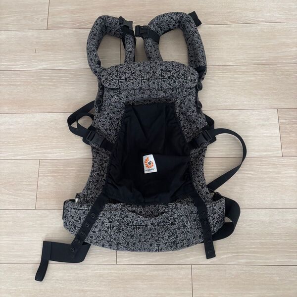 エルゴベビー 抱っこ紐 ergobaby キースヘリングコラボ