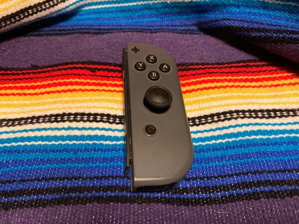 任天堂Switch Rジョイコン 中古