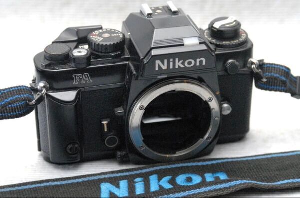 (超レア品)Nikon ニコンFA ブラックボディ 特約店用デモ機 希少な美品 取説・ストラップ付属