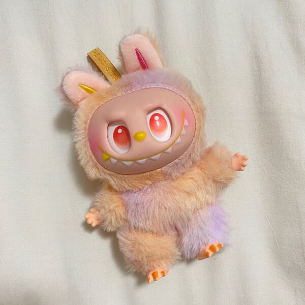 ラブブ Labubu ぬいぐるみキーホルダー ぬいぐるみ energy オレンジ