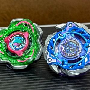 ケルベロスフレイムW5-80WB色違いとホエールダークM3-85HTの2個セット ※ベイコード無し