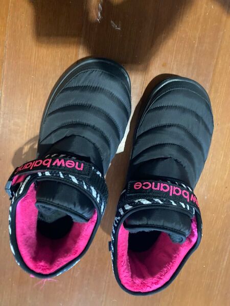 NEW balance SUFMID MOC MID モックシューズ 撥水 防寒 アウトドア ゼブラ ファー