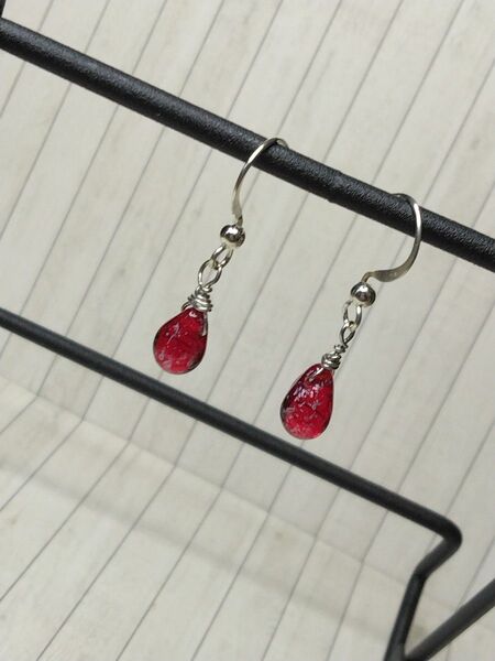 80ハンドメイドピアス/イヤリング チェコドロップビーズ
