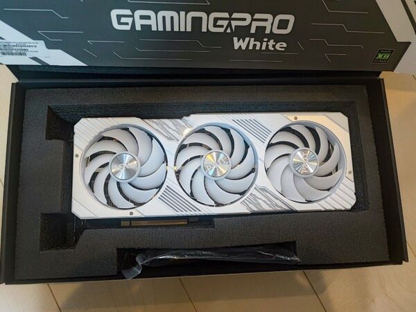 Palit GeForce RTX 4070 Ti SUPER GAMING PRO White