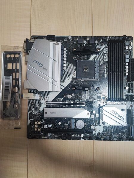 中古品 BIOS確認済 ASROCK B550M PRO4 AMDマザーボード IOパネル付属★