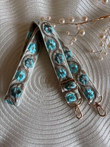 インド刺繍リボンショルダーベルト*スマホショルダーストラップ*カメラストラップ
