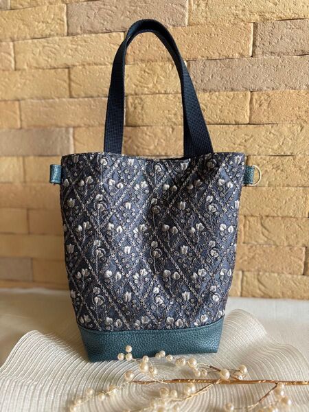 トートバッグ*インド刺繍生地バック*ランチバック*フェイクレザー