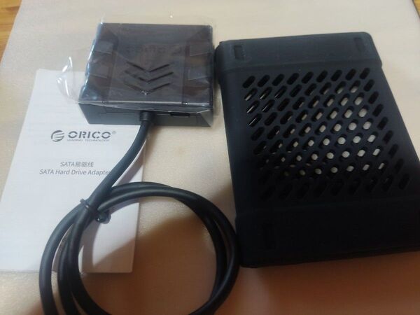 SATA USB3.0 変換アダプター ゴム製ケース付き ORICO USB SATA変換ケーブル