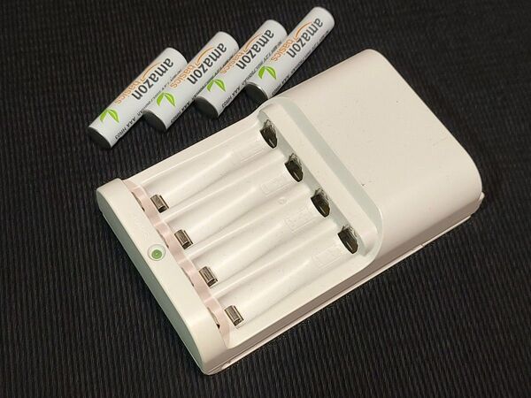 ■ SANYO 充電器 NC-TG1 ■ amazon basics 単4形 充電式ニッケル水素電池