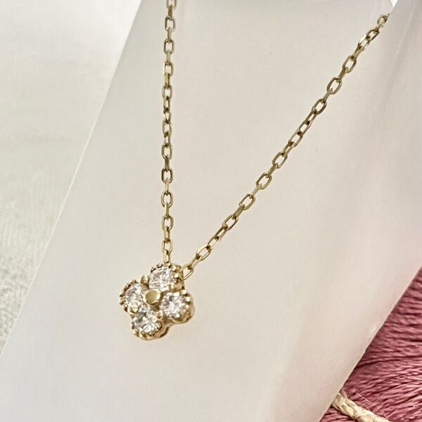 k10YG ダイヤ お花のネックレス