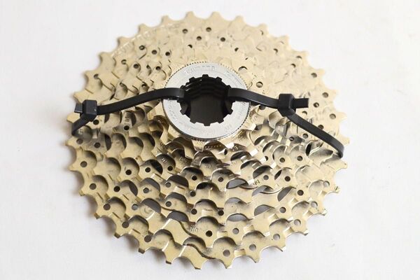 P39) SHIMANO シマノ CS-HG400-9 11-32T スプロケット