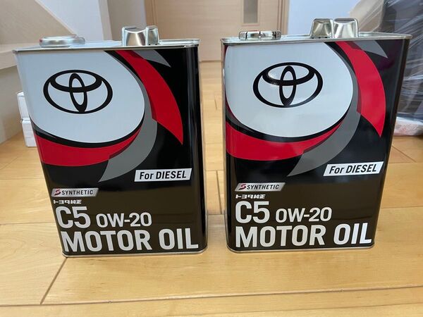 トヨタ C5 0W-20 エンジンオイル 4L、新品と半分
