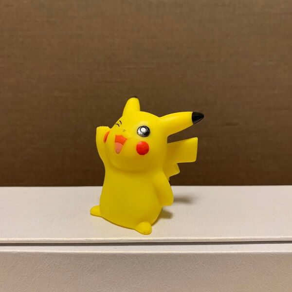 ポケモンキッズ ピカチュウ ソフビ指人形