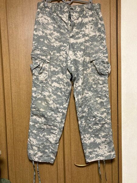 M-R 米軍実物 米軍放出品 UCP ACU カーゴパンツ ミリタリー パンツ トラウザーズ ARMY 古着 デジタルカモ