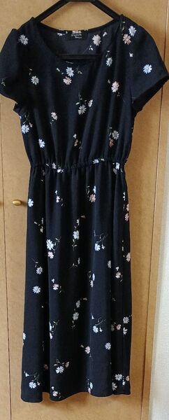 ワンピース 半袖 黒 花柄 クーポン ポイント消化