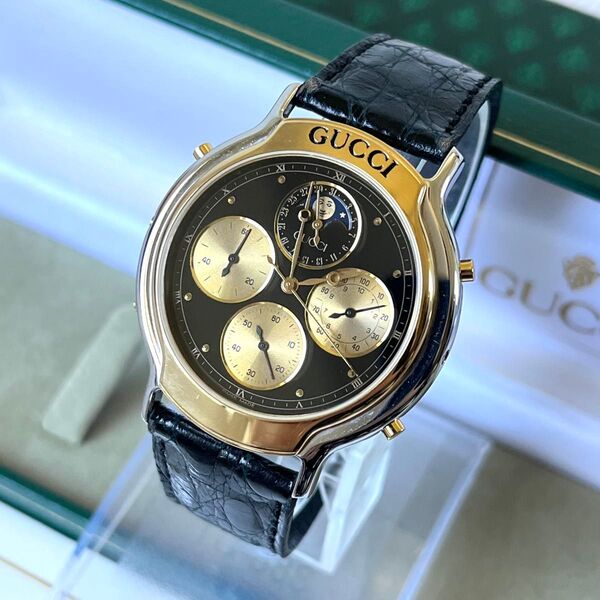 稼働品◆GUCCI メンズ腕時計 ムーンフェイズ 8300 クロノグラフ 人気 グッチ クォーツ