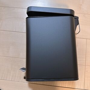 ソフトクローズ 四角形 ゴミ箱 5L 袋のズレ防止クリップ 蓋付き 小型ゴミ箱 ブラック 黒