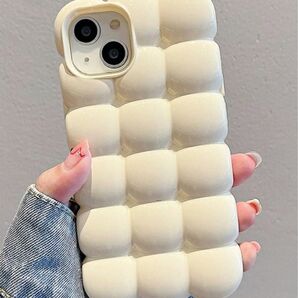 iPhone15 ぽこぽこ スマホケース オフホワイト アイフォン ケース カバー 韓国 可愛い
