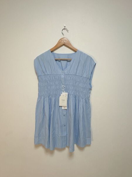 《新品》しまむら 田中里奈 オンライン限定 シャーリングブラウス M